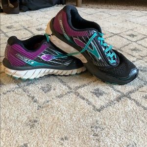 Brooks Ghost 9 Size 7.5